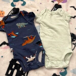 Newborn Baby clothes. Never wear it still new.